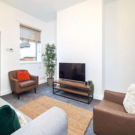 Penkhull House By Truestays - 4 Bedroom House In Stoke-On-Trent 外观 照片