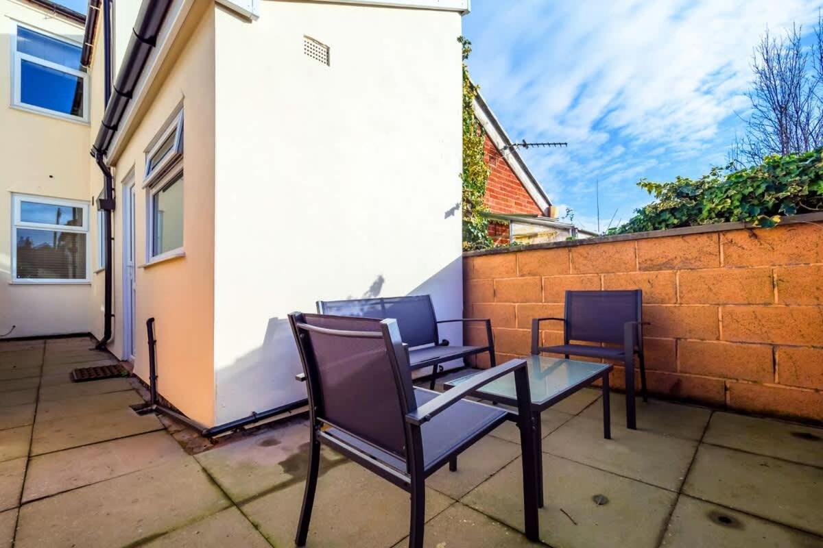 Penkhull House By Truestays - 4 Bedroom House In Stoke-On-Trent 外观 照片
