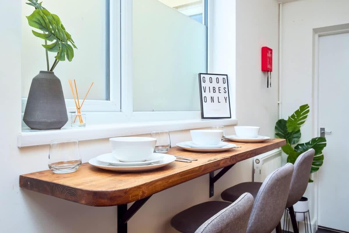 Penkhull House By Truestays - 4 Bedroom House In Stoke-On-Trent 外观 照片